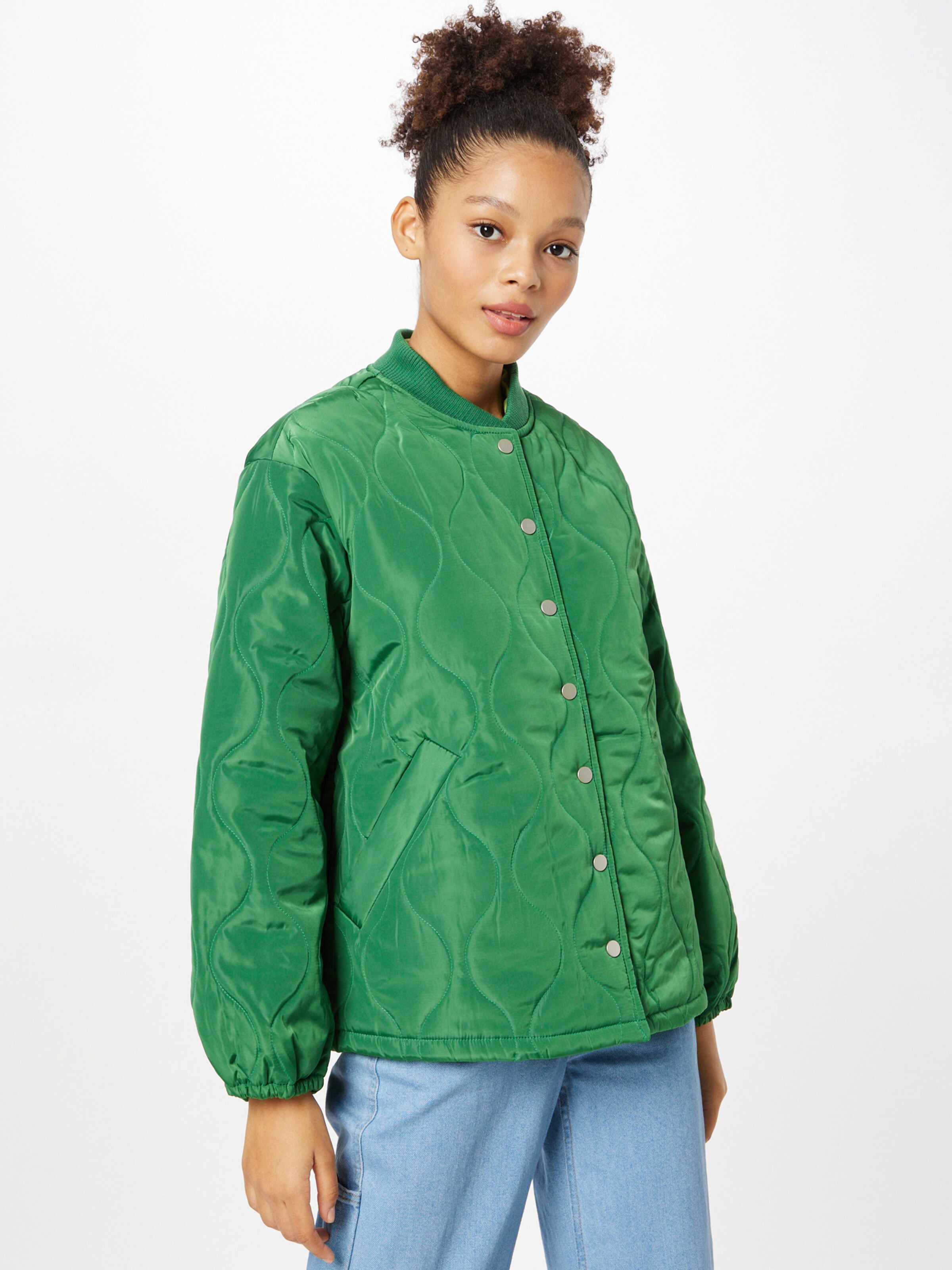 PIECES Between Season Jacket HENRIETTA in Green ABOUT YOU