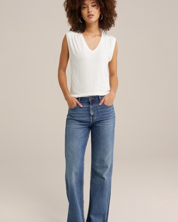 Top di WE Fashion in bianco