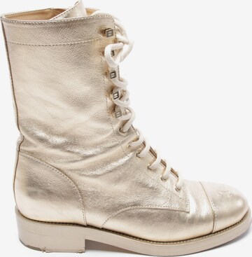 CHANEL Dress Boots in 39 in Silver: front