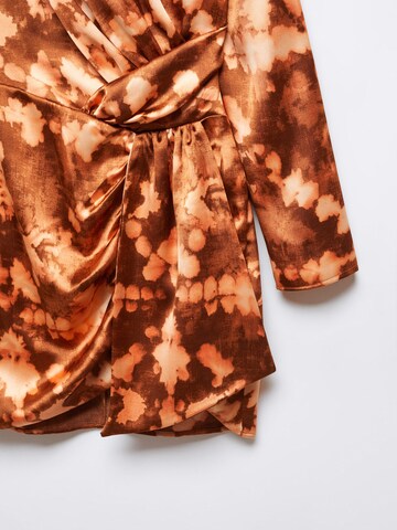 MANGO Sukienka 'Fuego' w kolorze brązowy