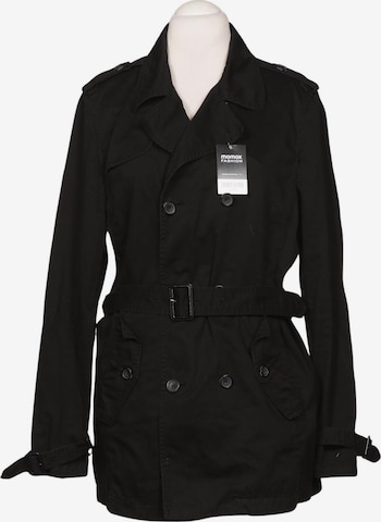 Bershka Mantel L in Schwarz: Vorderseite