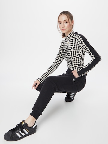 ADIDAS ORIGINALS Tapered Trousers 'Adicolor Essentials' in Black