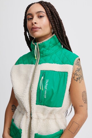 The Jogg Concept Vest in Green