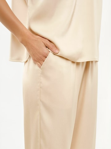 Regular Pantalon ' TIKI ' Liberte Essentiel en blanc