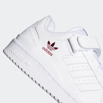 Baskets basses 'Forum Low' ADIDAS ORIGINALS en blanc