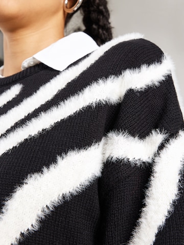 Pulover de la Fabienne Chapot pe negru