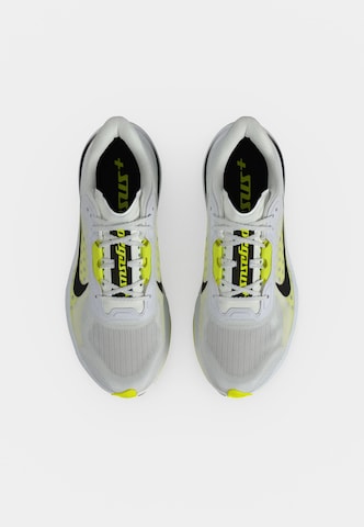 NIKE Futócipők 'Pegasus Plus 2' - fehér