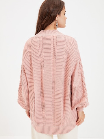 Trendyol Strickjacke 'Hijab' in Pink