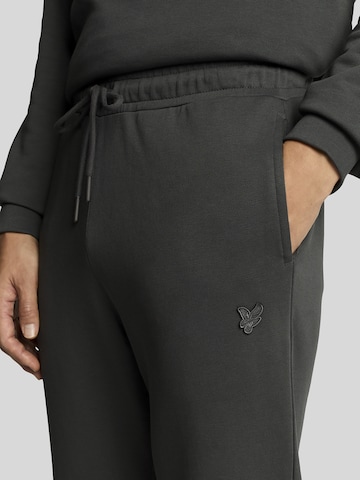 Lyle & Scott Slimfit Broek 'Superfine' in Grijs