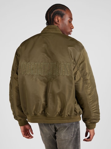 Veste mi-saison 'Authentic' Tommy Jeans en vert