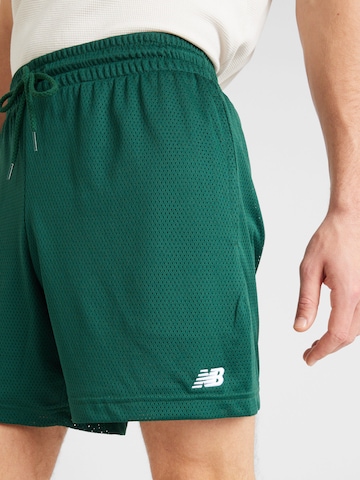 new balance Regular Shorts in Grün