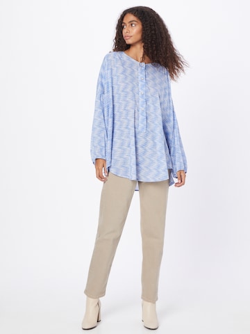 Free People Blouse in Blauw