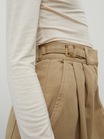 EDITED Loose fit Pleat-front jeans 'Chiara' in Beige