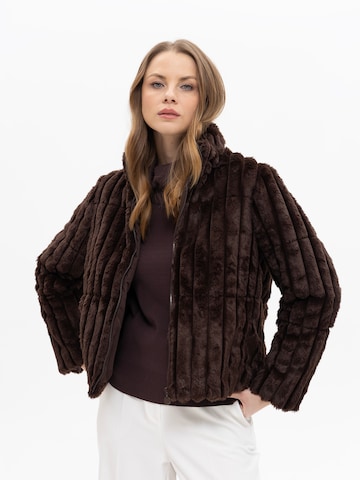 Passioni Übergangsjacke in Braun: Vorderseite