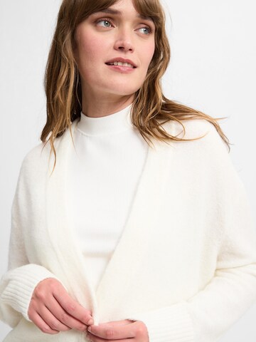 Marie Lund Strickjacke in Weiß