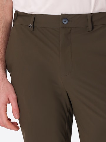 Slimfit Pantaloni funzionali 'Kos T. Active' di Distretto12 in verde