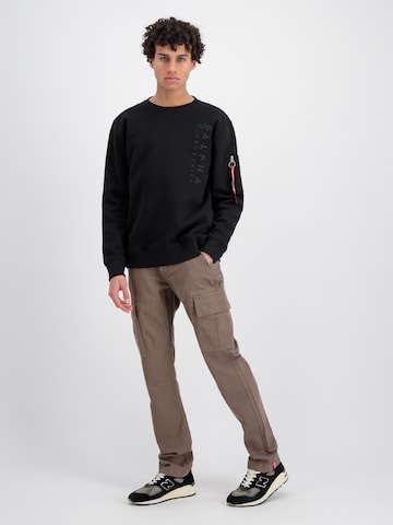 ALPHA INDUSTRIES Sweatshirt 'Emb' in Zwart