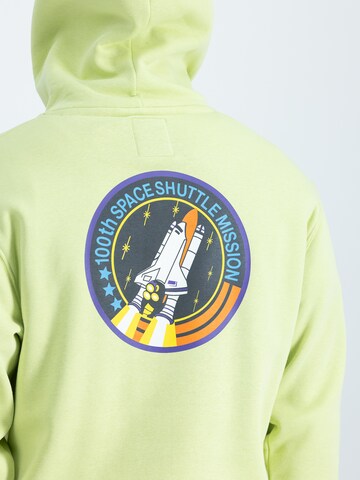 ALPHA INDUSTRIES Sweatshirt 'Space Shuttle ' in Geel