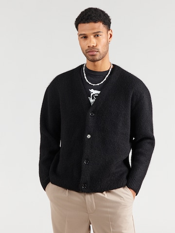 Abercrombie & Fitch Neuletakki värissä musta: etupuoli