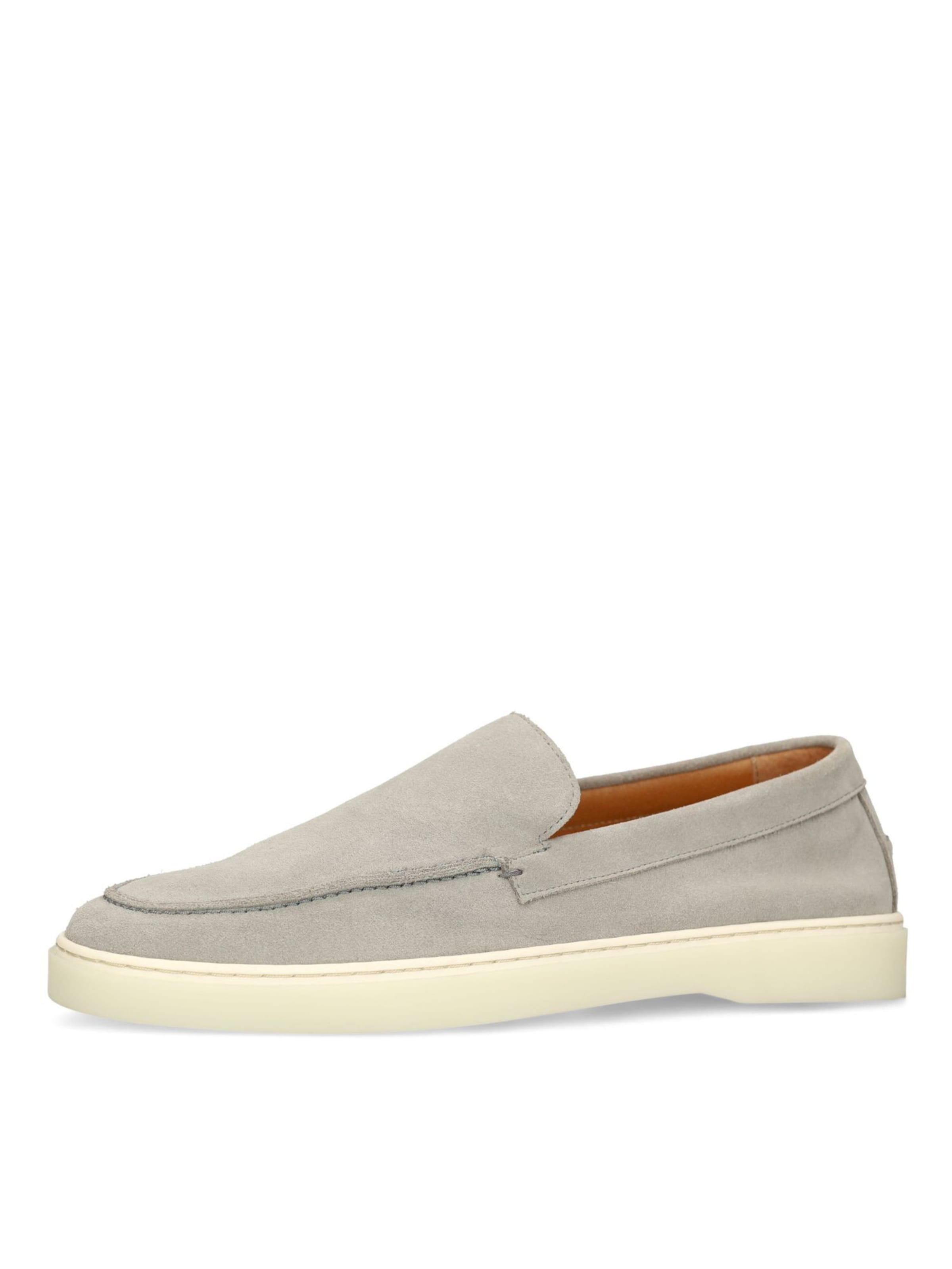 MANFIELD Classic Flats in Grey: front