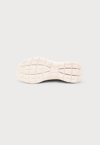 SKECHERS Slip-on 'Summits-Lunar Glow' in Wit