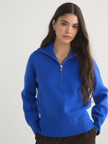 Next Pulover | modra barva