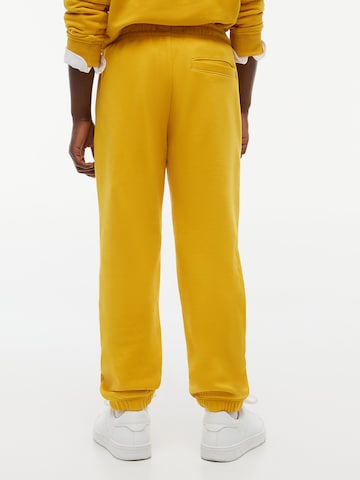Effilé Pantalon TOMMY HILFIGER en jaune