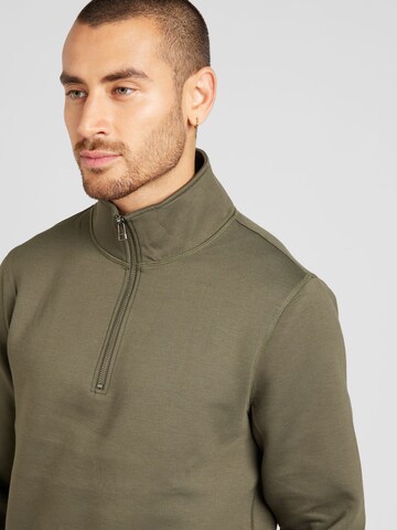 Casual Friday Sweatshirt 'CF Sebastian' in Green
