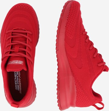 Baskets basses SKECHERS en rouge