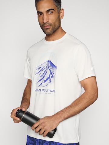 T-Shirt fonctionnel 'FUJITRAIL' ASICS en blanc
