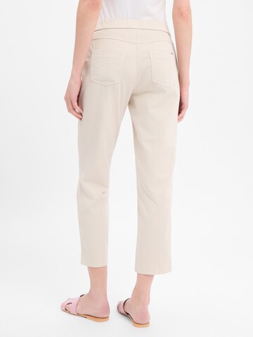 TONI Tapered Pleat-Front Pants ' Sue ' in Beige
