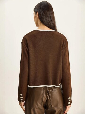 Cardigan Bianco Lucci en marron
