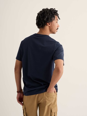Tricou 'Midwatch' de la Seasalt Cornwall pe albastru
