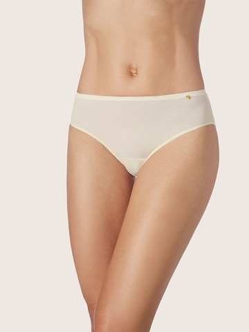 zd ZERO DEFECTS Boyshorts 'Diana soy fiber mid waist panty' in White: front