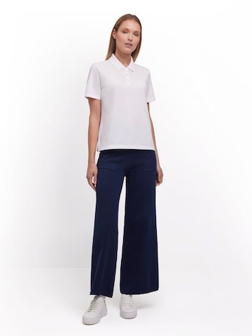 FALKE Shirt 'Essential Boxy'‌‌‌‌‌‌‌‌ in Weiß