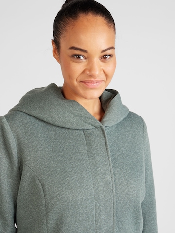 Manteau mi-saison 'Sedona' ONLY Carmakoma en vert