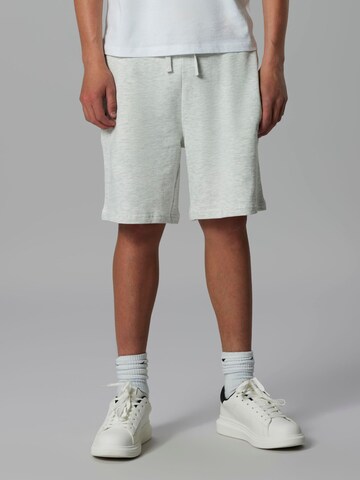 Regular Pantalon NAME IT en gris : devant