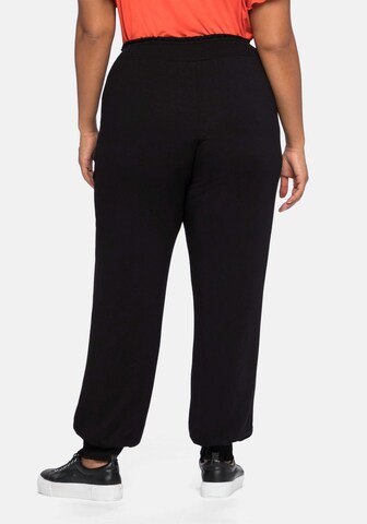 Effilé Pantalon SHEEGO en noir