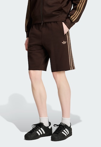Regular Pantalon ADIDAS ORIGINALS en marron : devant