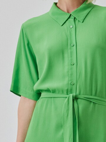 modström - Vestido camisero 'Cash' en verde