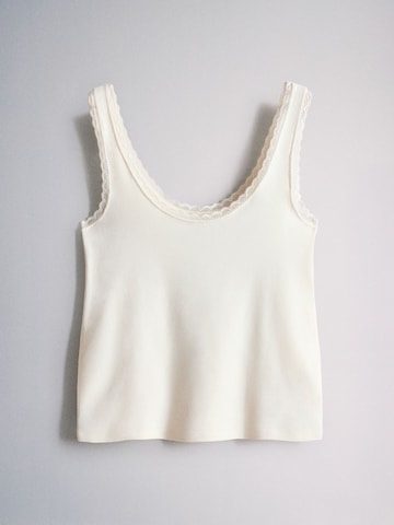 The Set Top in Beige