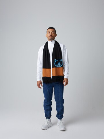 ABOUT YOU x Benny Cristo Scarf 'Melih' in Orange