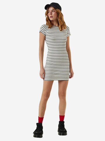 Happiness İstanbul - Vestido em branco: frente
