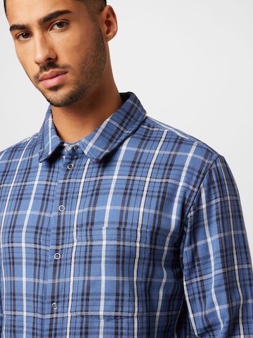 ABOUT YOU Regular fit Button Up Shirt 'James' in Blue