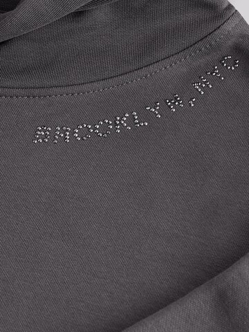 Next - Sudadera en gris