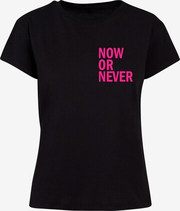 Maglietta 'Now Or Never' di Merchcode in nero: frontale