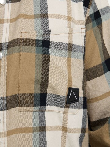 CHASIN' Regular fit Button Up Shirt 'Axel Xedo' in Beige
