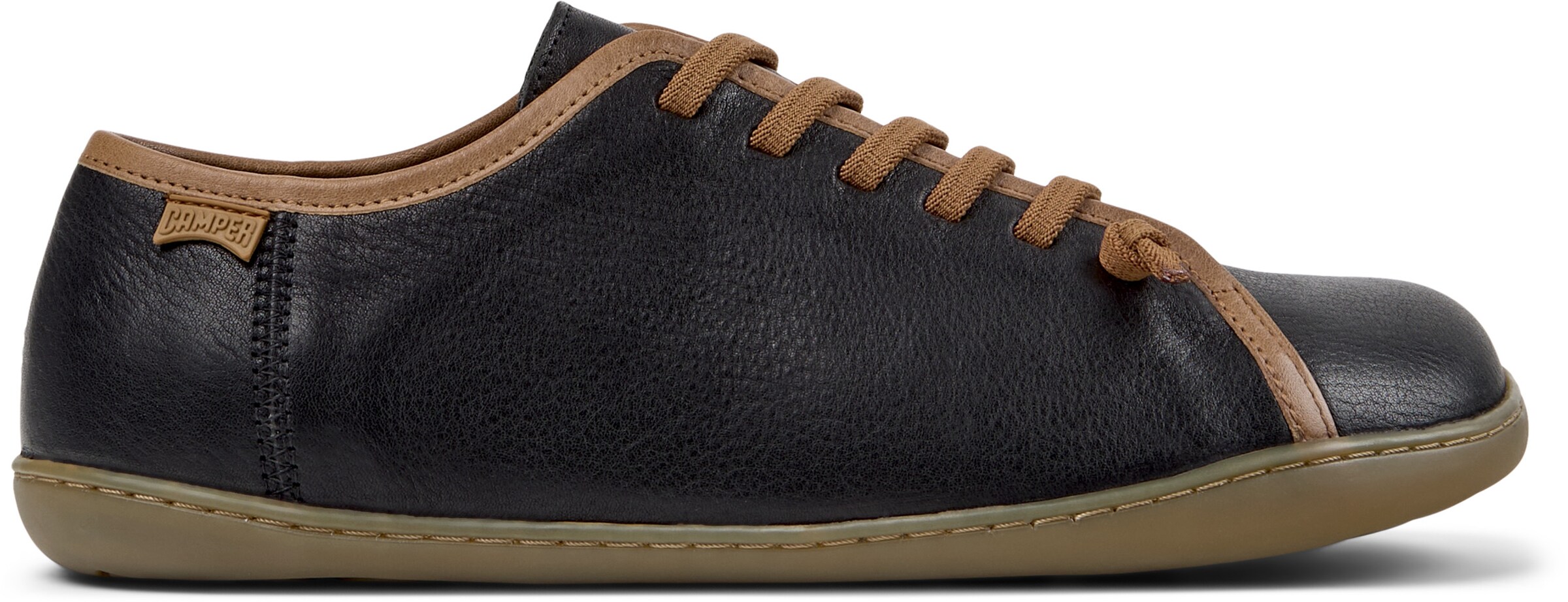 Baskets basses 'Peu Cami' CAMPER en noir