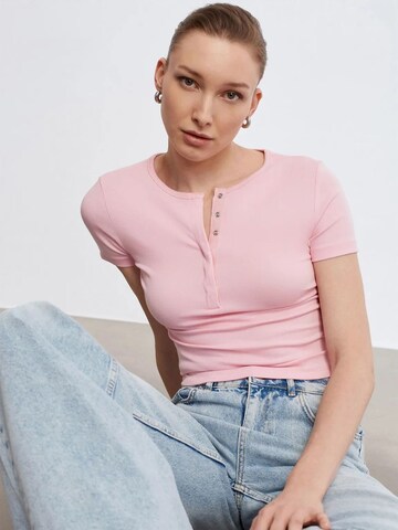 Camicia da donna di Dilvin in rosa