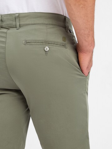 BRAX Slimfit Shorts in Grün